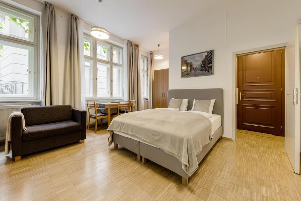 Deluxe Suite In Prime Location Prága Kültér fotó