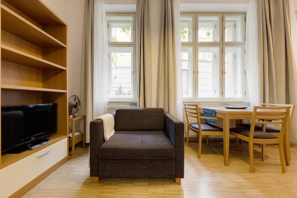 Deluxe Suite In Prime Location Prága Kültér fotó