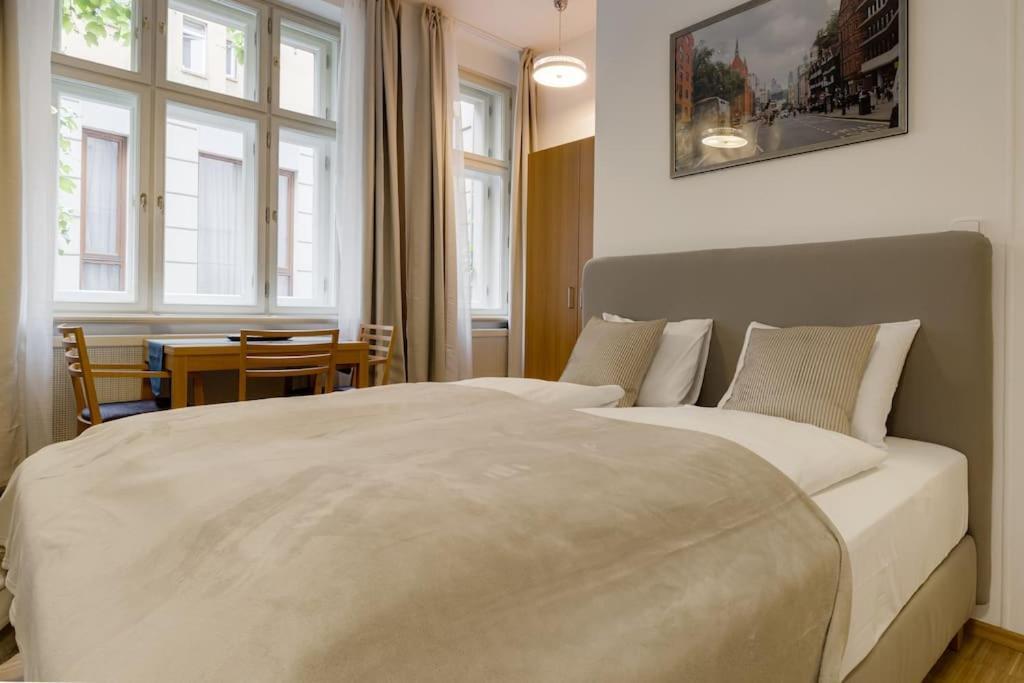 Deluxe Suite In Prime Location Prága Kültér fotó