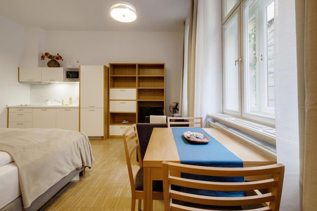 Deluxe Suite In Prime Location Prága Kültér fotó